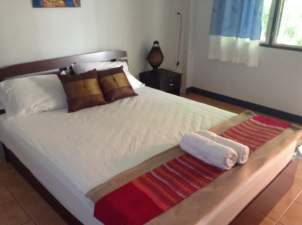 Hi Guesthouse Airport Chiang Mai Værelse billede