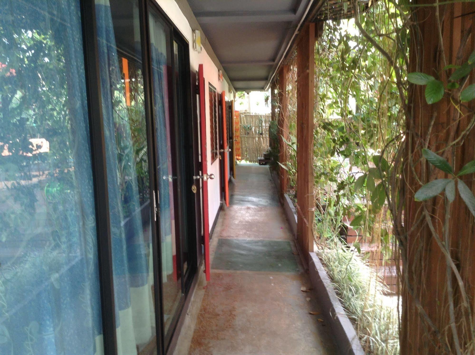 Hi Guesthouse Airport Chiang Mai Eksteriør billede