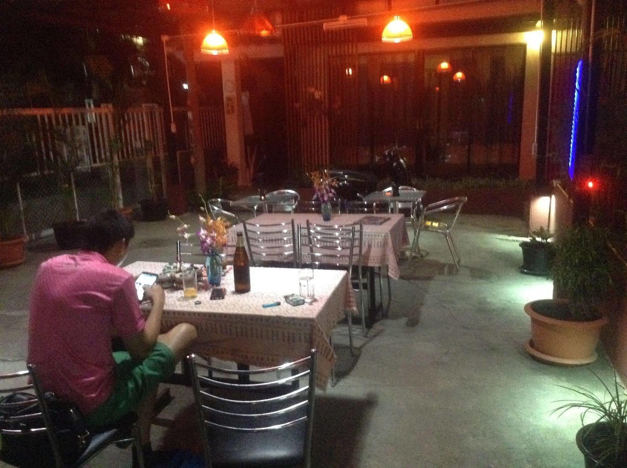 Hi Guesthouse Airport Chiang Mai Eksteriør billede